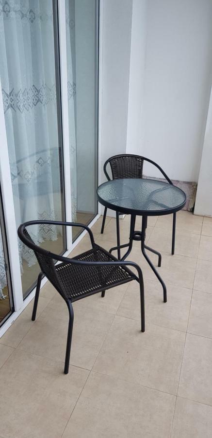 Kvariati Apartment Bagian luar foto